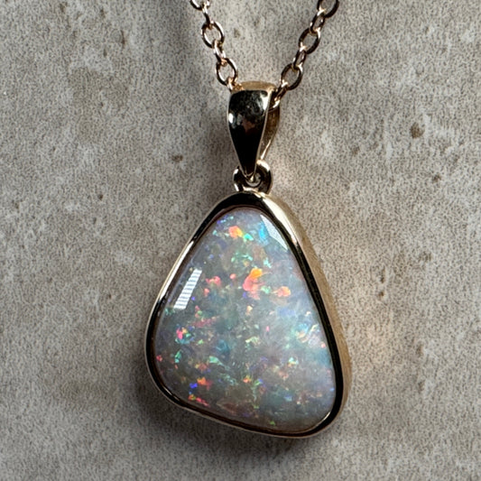 9k Gold Mintabie Opal Pendant