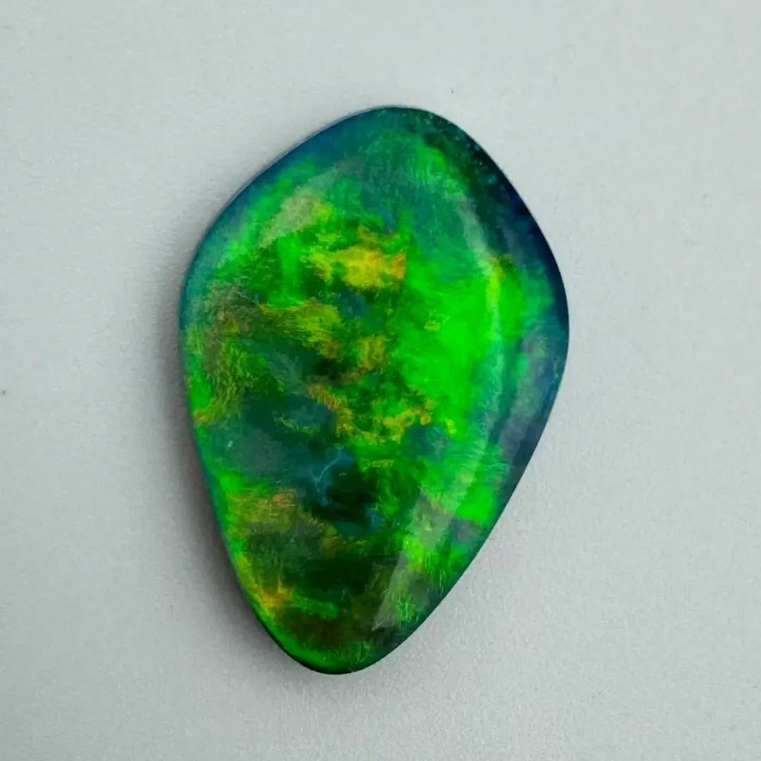 5.7ct Mintabie Semi Black Opal