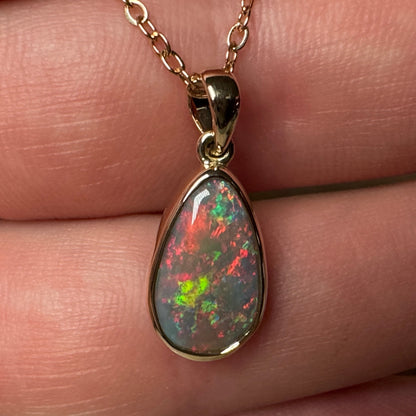 14k Gold Mintabie Teardrop Pendant