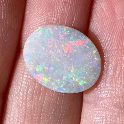 3.7ct Mintabie Oval White Opal