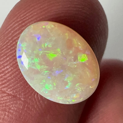 2.5ct Mintabie Oval Green/White Opal