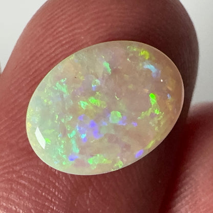 2.5ct Mintabie Oval Green/White Opal