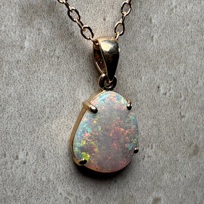 9k Gold Claw Set Opal Pendant