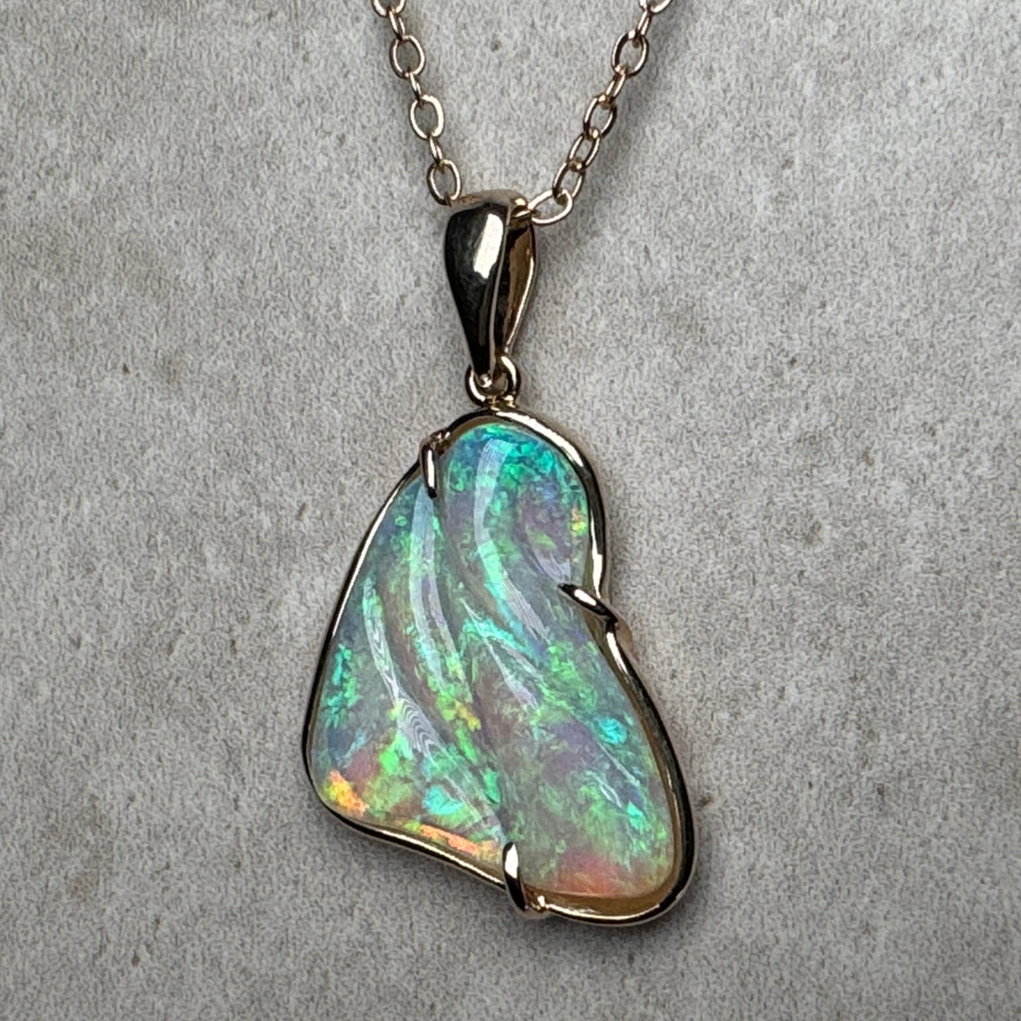 14k Gold Carved Coober Pedy Crystal Opal Pendant