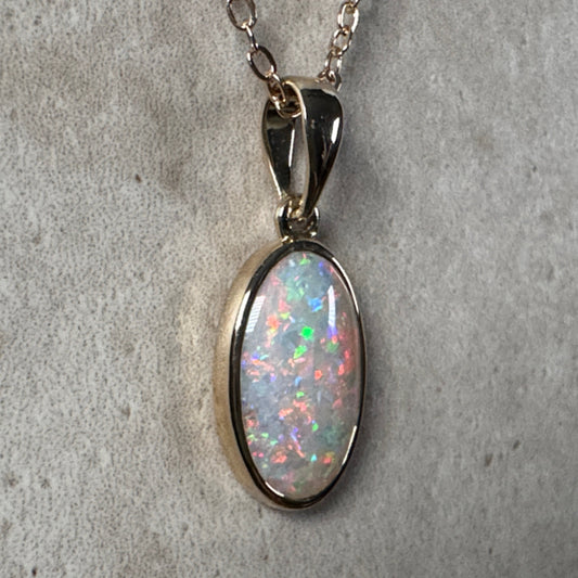 14K Gold Mintabie Opal Pendant and Stud Earring Set
