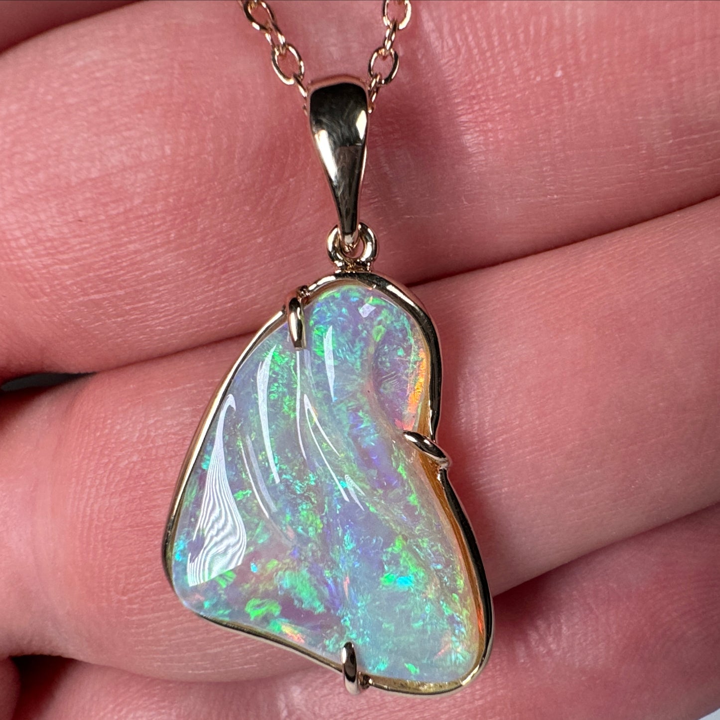 14k Gold Carved Coober Pedy Crystal Opal Pendant