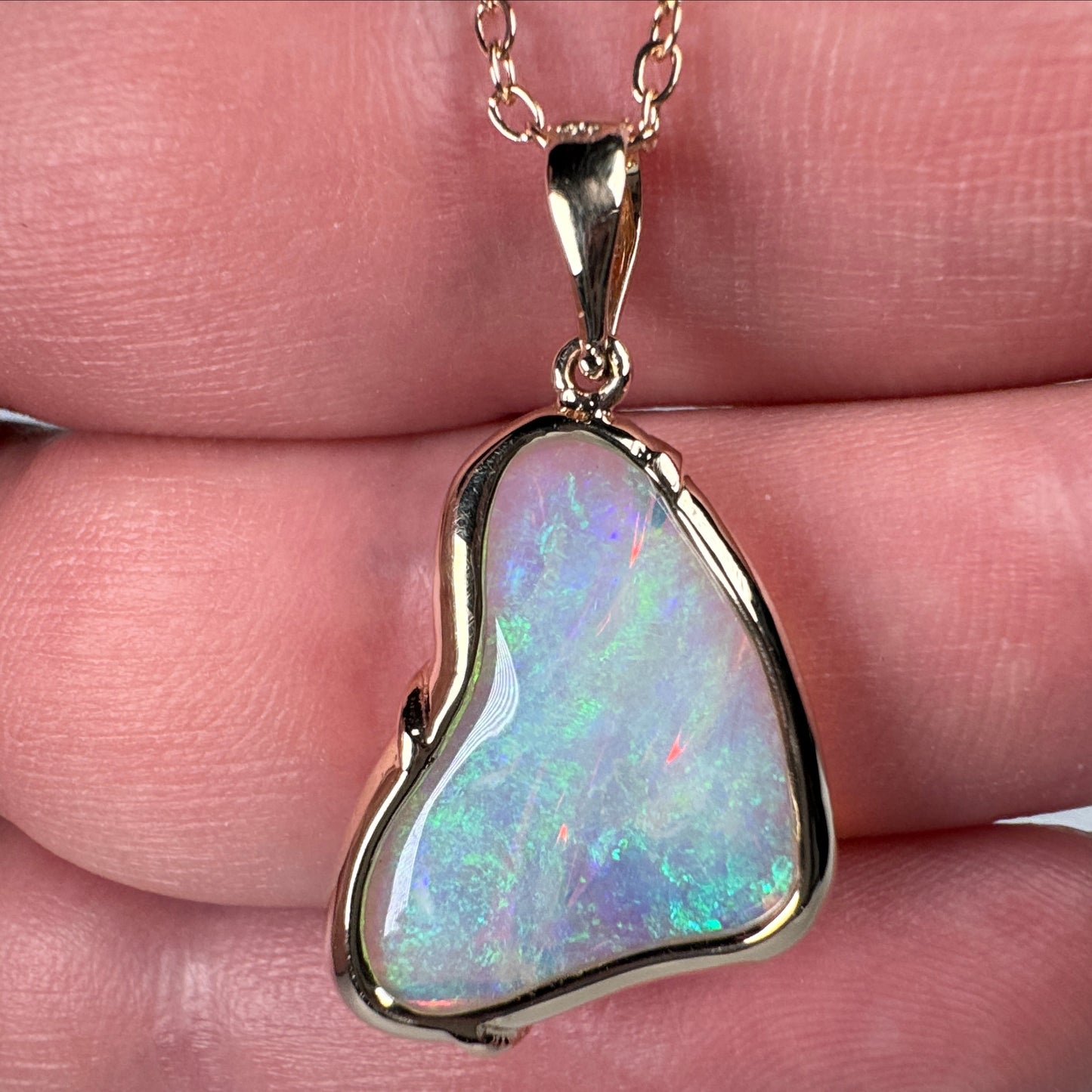 14k Gold Carved Coober Pedy Crystal Opal Pendant
