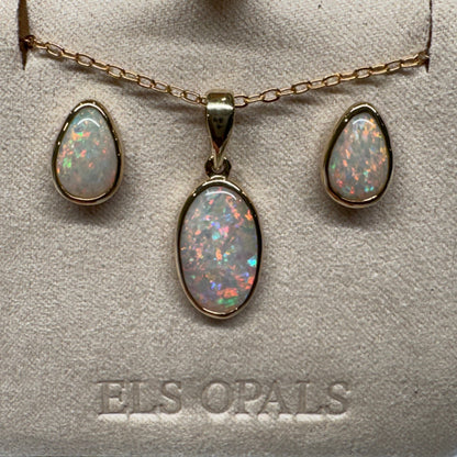 14K Gold Mintabie Opal Pendant and Stud Earring Set