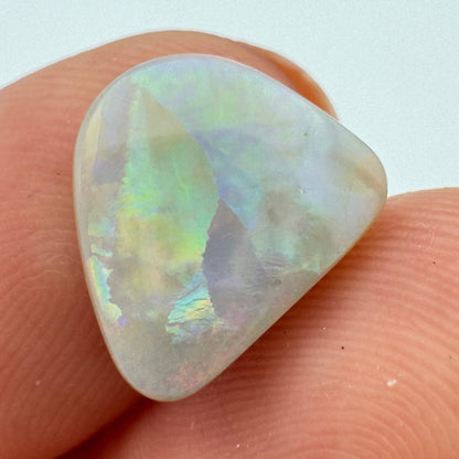 3.6ct Blue/Green Dark Base Coober Pedy Opal