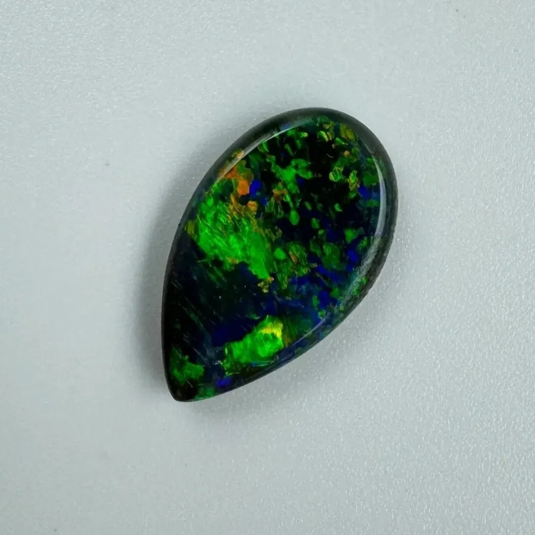 1.8ct Mintabie Black Teardrop Opal