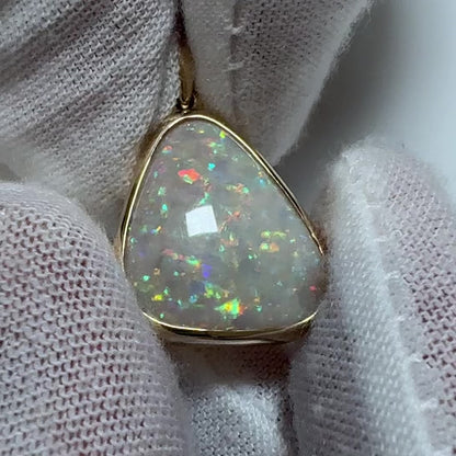9k Gold Mintabie Opal Pendant