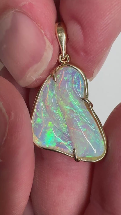 14k Gold Carved Coober Pedy Crystal Opal Pendant