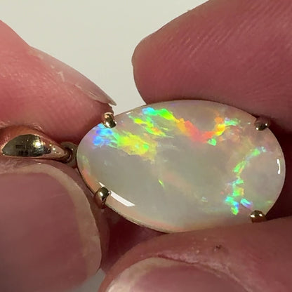 9k Gold Claw Set Mintabie Opal Pendant